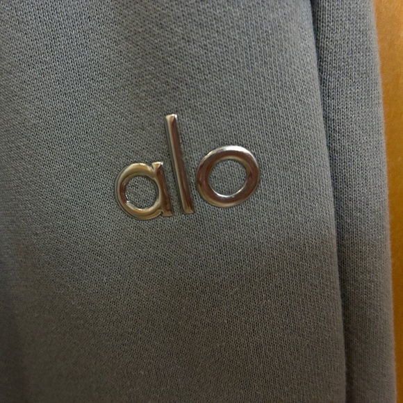 ALO Yoga Accolade Sweatpants. Size XXS in Cosmic Grey - Picture 3 of 7